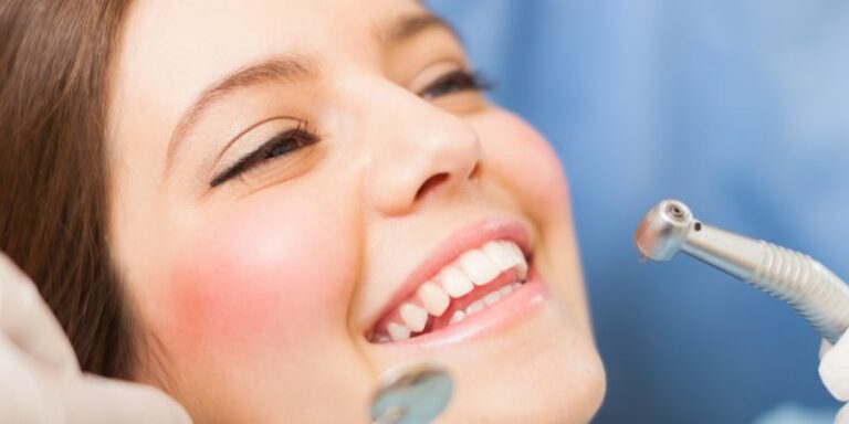 getting porcelain veneers in Oakville
